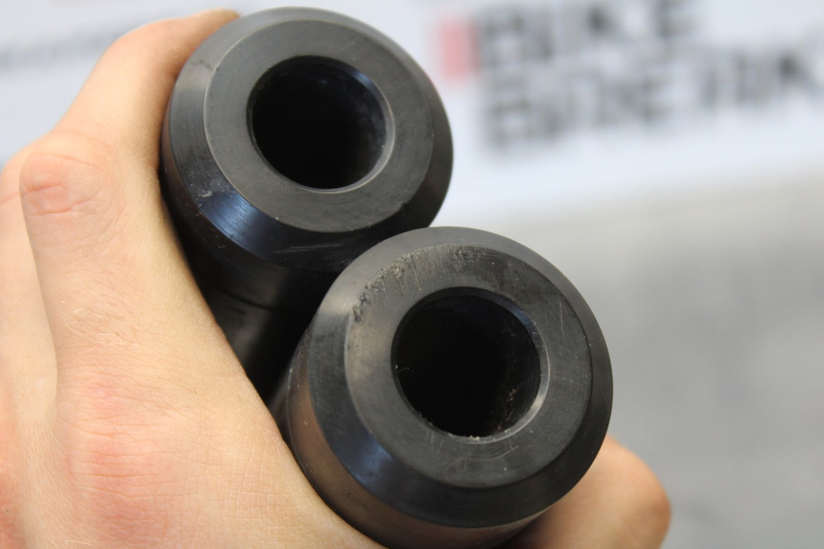 10 SUZUKI SV650 FRAME SLIDERS SET BB181