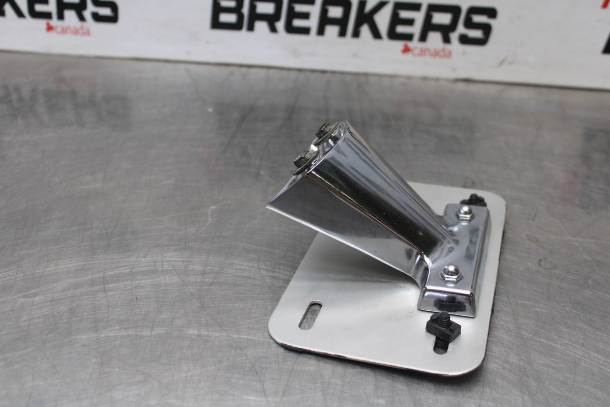 05-09 SUZUKI BOULEVARD C90 LICENSE PLATE BRACKET MOUNT BB918