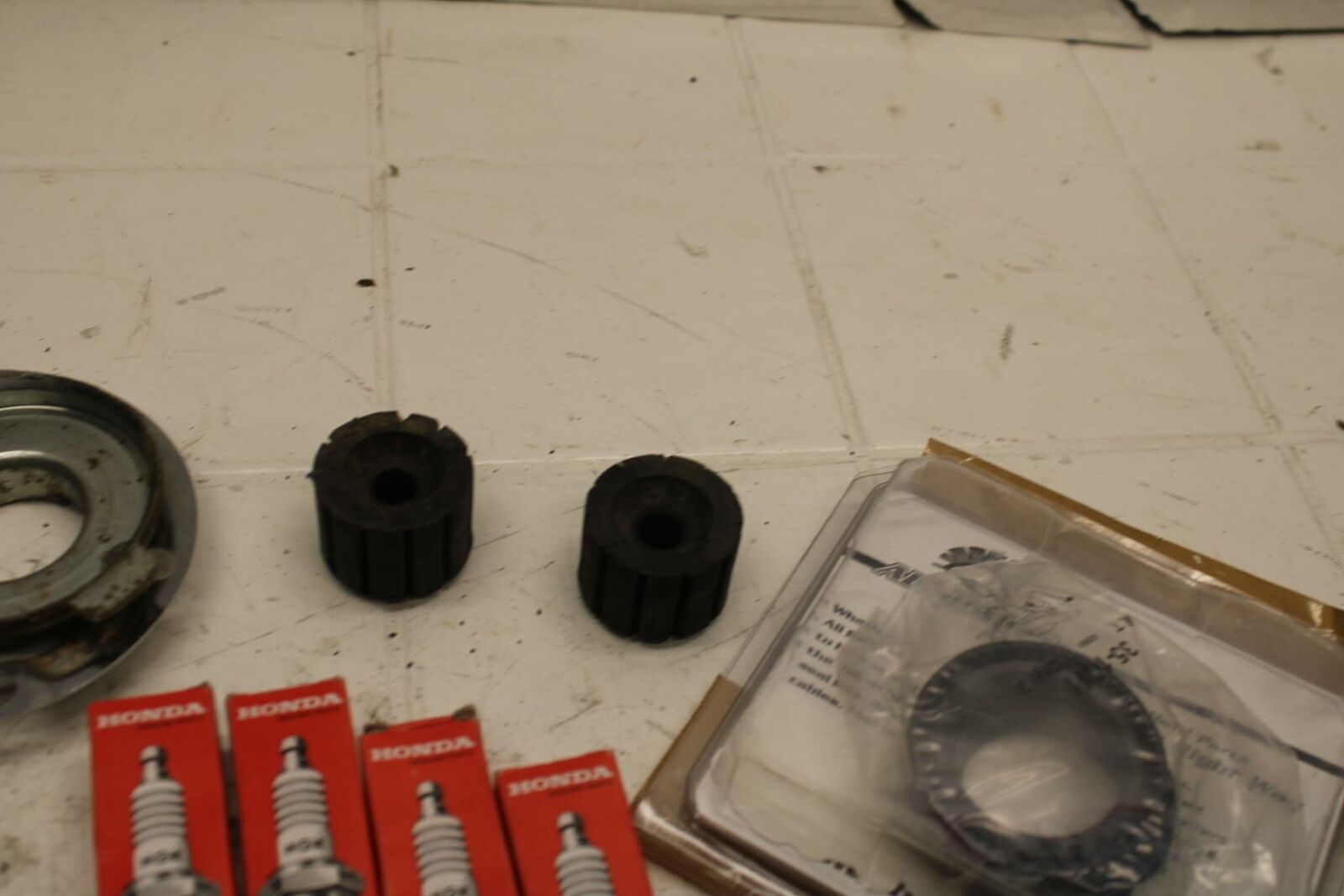 72 HONDA CB500 K1 POINTS SPARK PLUG  LEFTOVERS BB24