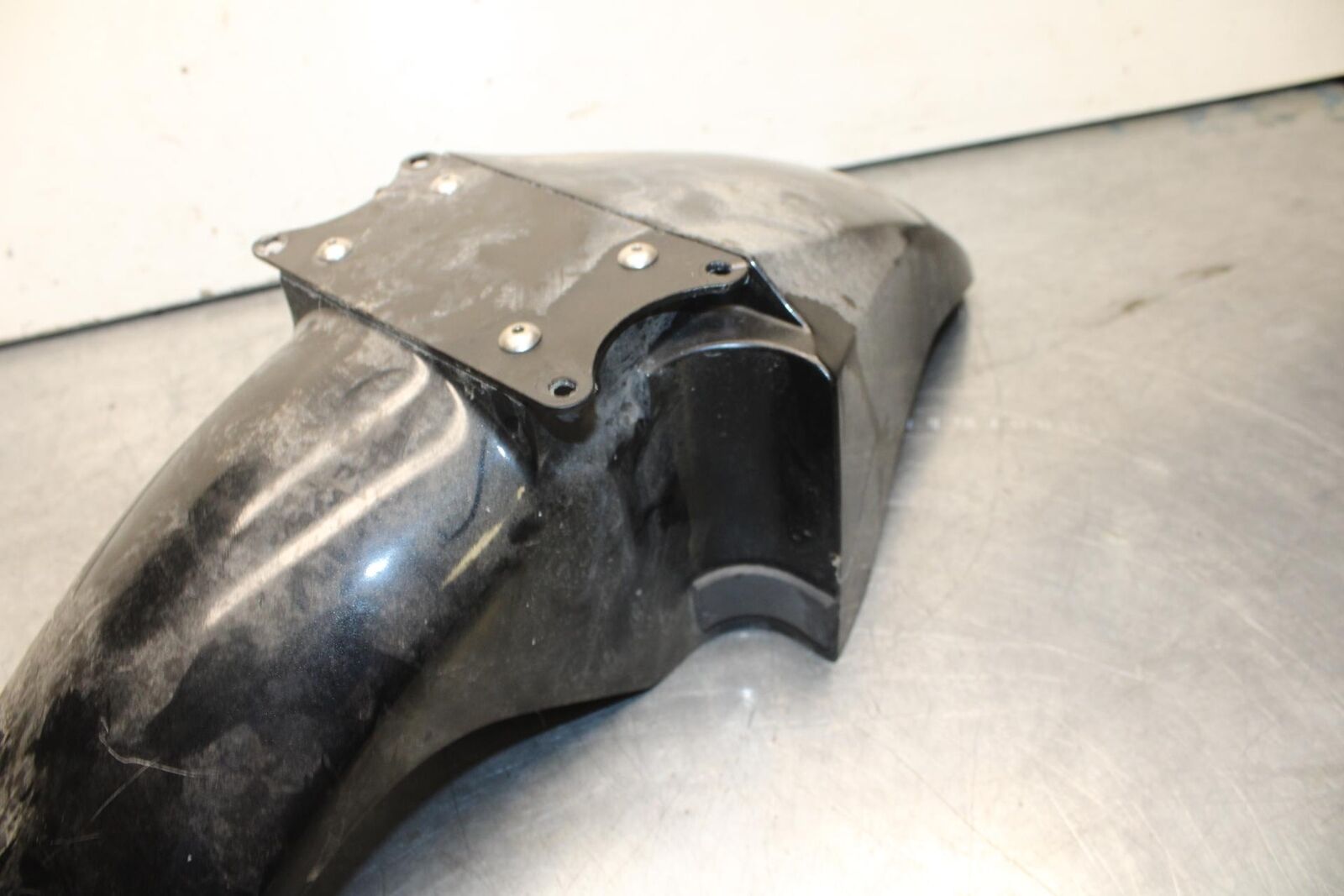 04-09 SUZUKI GS 500 FH GS500F BLACK FRONT PLASTIC FRONT WHEEL FENDER COWL BB97