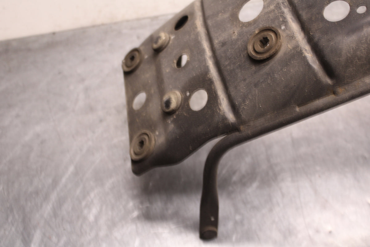 04 SUZUKI INTRUDER 800 REAR BACK FENDER SUPPORT FRAME SUBFRAME BB758