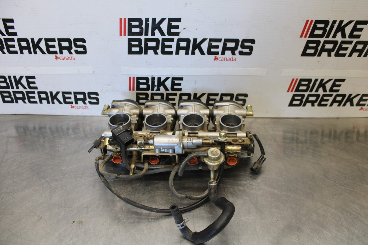 03-04 YAMAHA YZF R6 MAIN FUEL INJECTORS / THROTTLE BODIES BB890