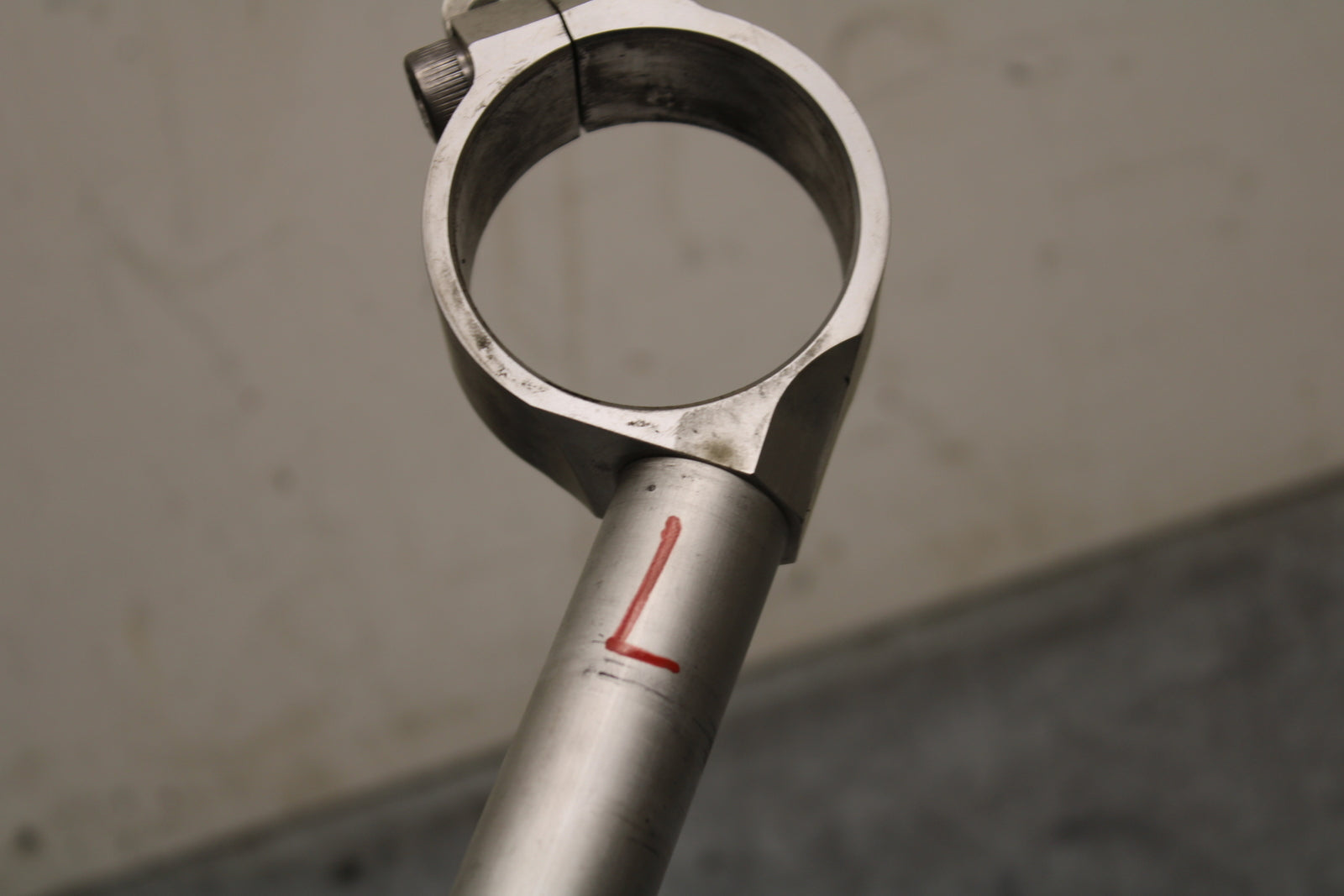 00-01 YAMAHA YZF R1 LEFT CLIP ON HANDLEBAR BB755