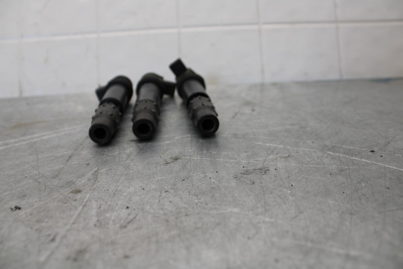 2006 Triumph Daytona 675 Triple IGNITION COILS COIL SPARK PLUG CAPS BB434