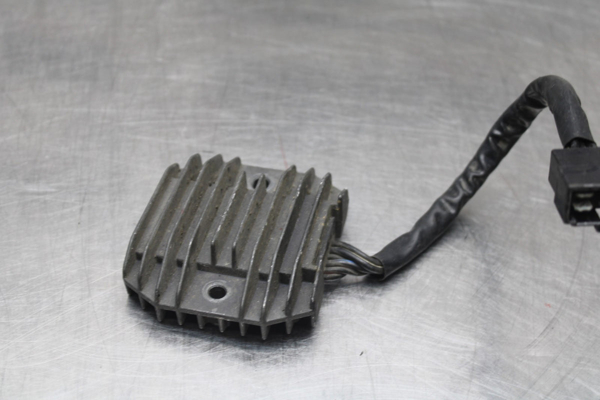 00-02 KAWASAKI NINJA ZX6R RECTIFIER VOLTAGE REGULATOR BB750