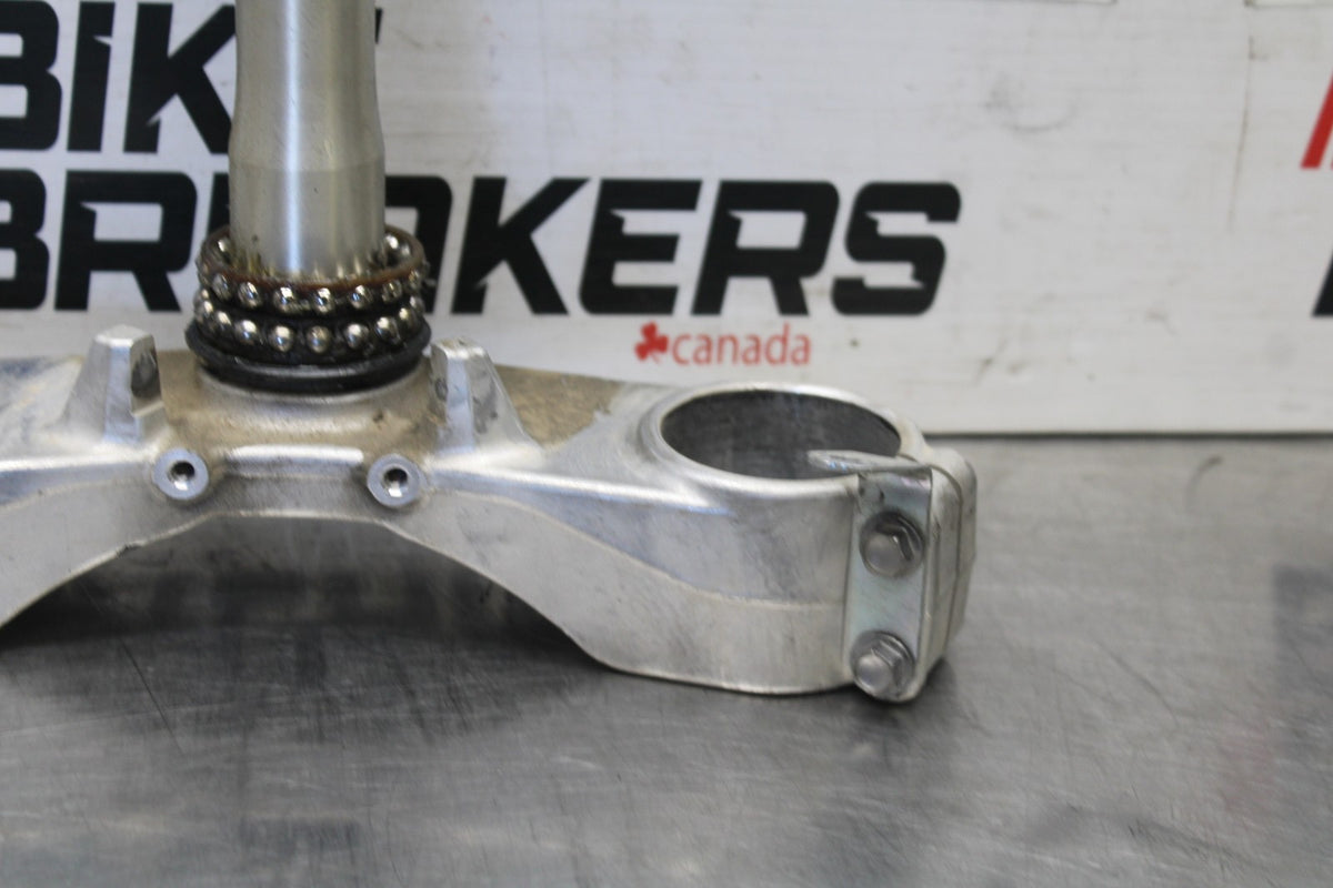 08-09 KAWASAKI NINJA ZX14R FRONT FORKS CLAMP LOWER TRIPLE TREE STEM BB932