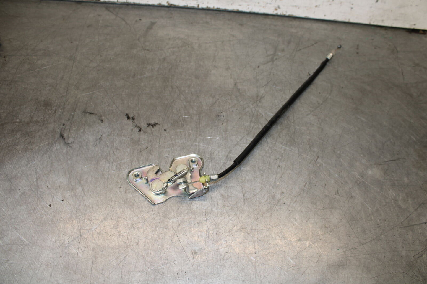 13-15 HONDA CBR500R REAR PASSENGER SEAT LATCH LOCK ASSEMBLY BB704