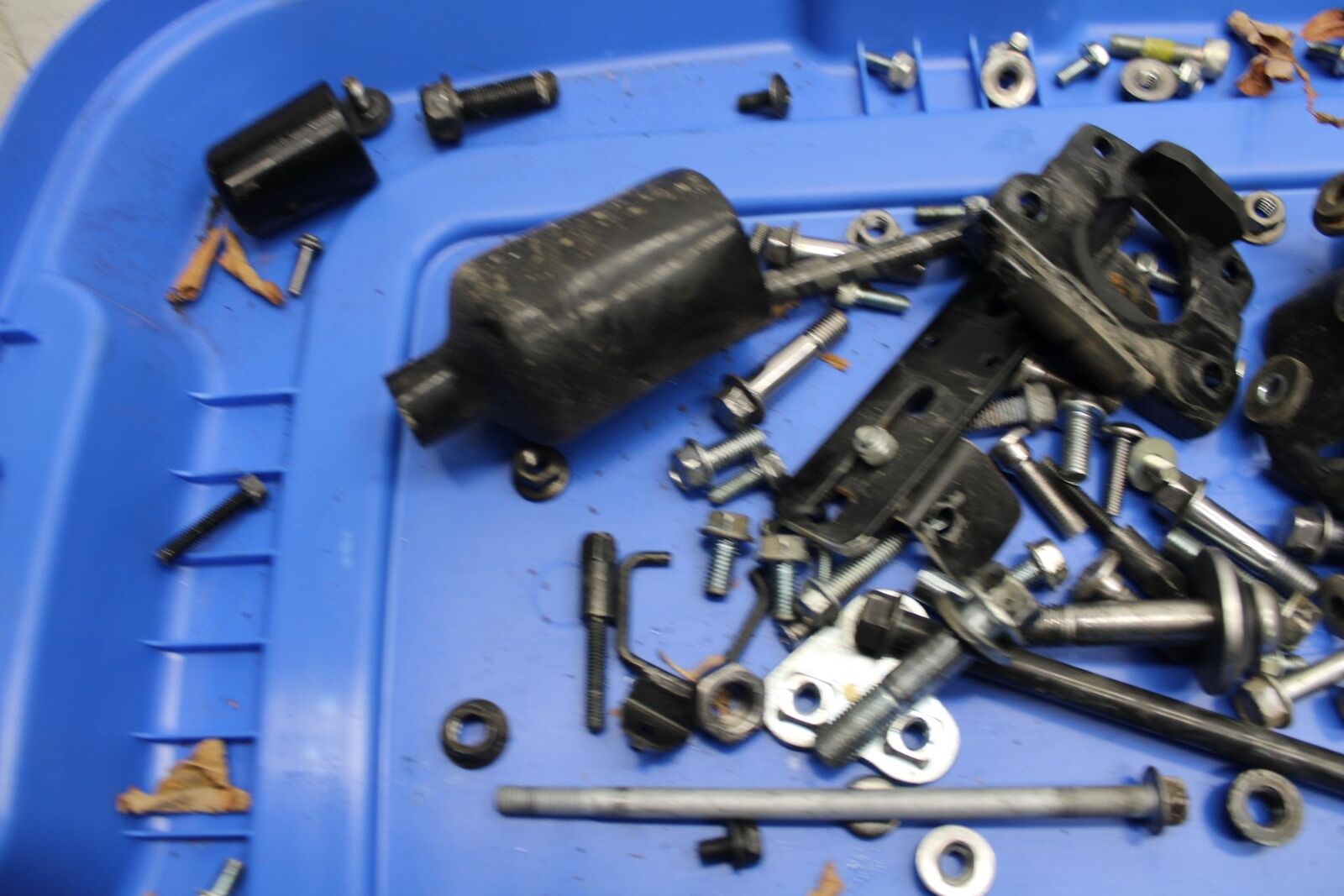 15-17 KAWASAKI EX 650 NINJA  ABS LEFTOVER MOUNTING BOLTS HARDWARE MOTOR BB494