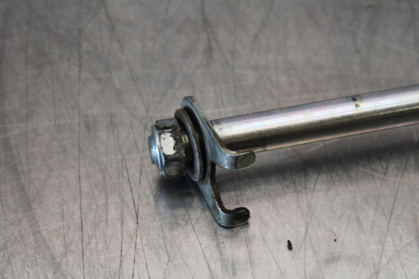 09-15 YAMAHA FZ6R REAR AXLE BACK WHEEL RIM PIVOT BOLT AXEL BB161