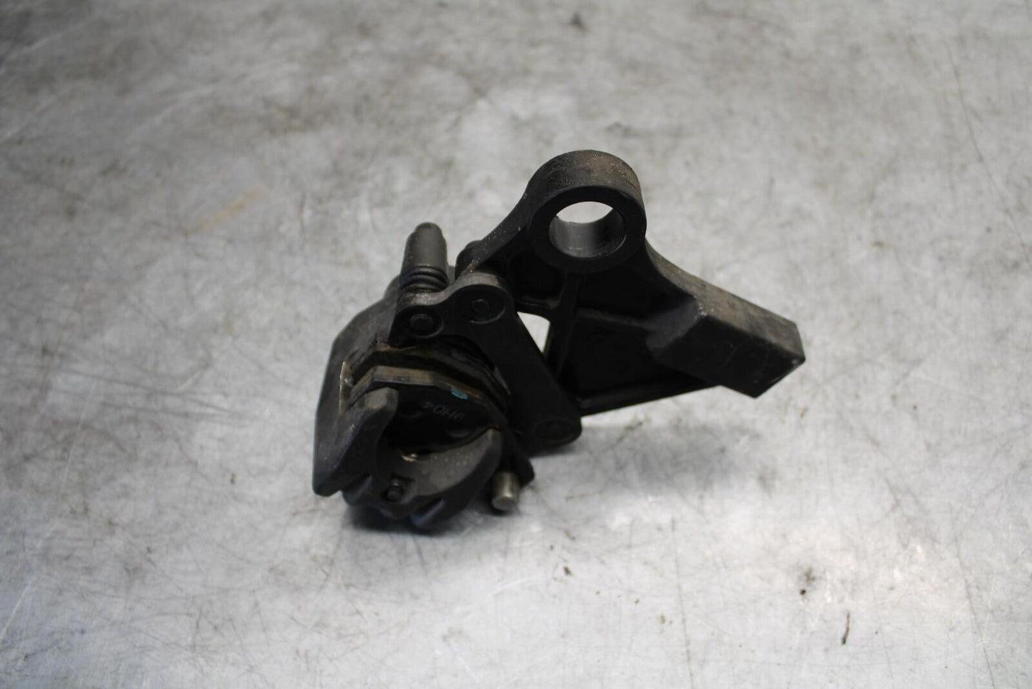 09-12 KAWASAKI NINJA ZX6R ZX600R REAR BACK BRAKE CALIPER W MOUNT BRACKET BB544