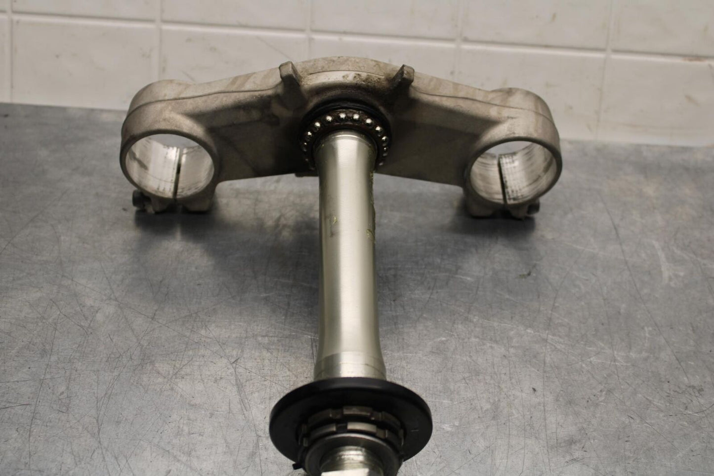 2011 Kawasaki Ninja ZX6R ZX600R FRONT FORKS CLAMP LOWER TRIPLE TREE STEM BB587