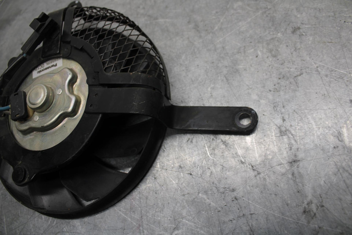2006 Suzuki GSXR750 ENGINE RADIATOR COOLING FAN 17800-01H00 BB40