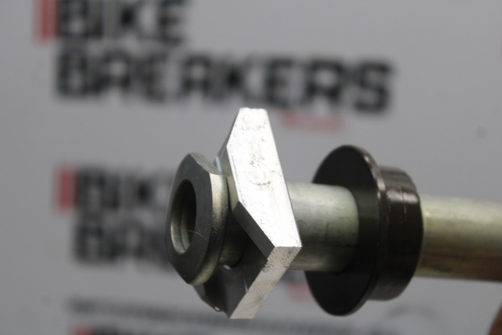 23-24 KAWASAKI NINJA ZX14R REAR AXLE BACK WHEEL RIM PIVOT BOLT AXEL BB764