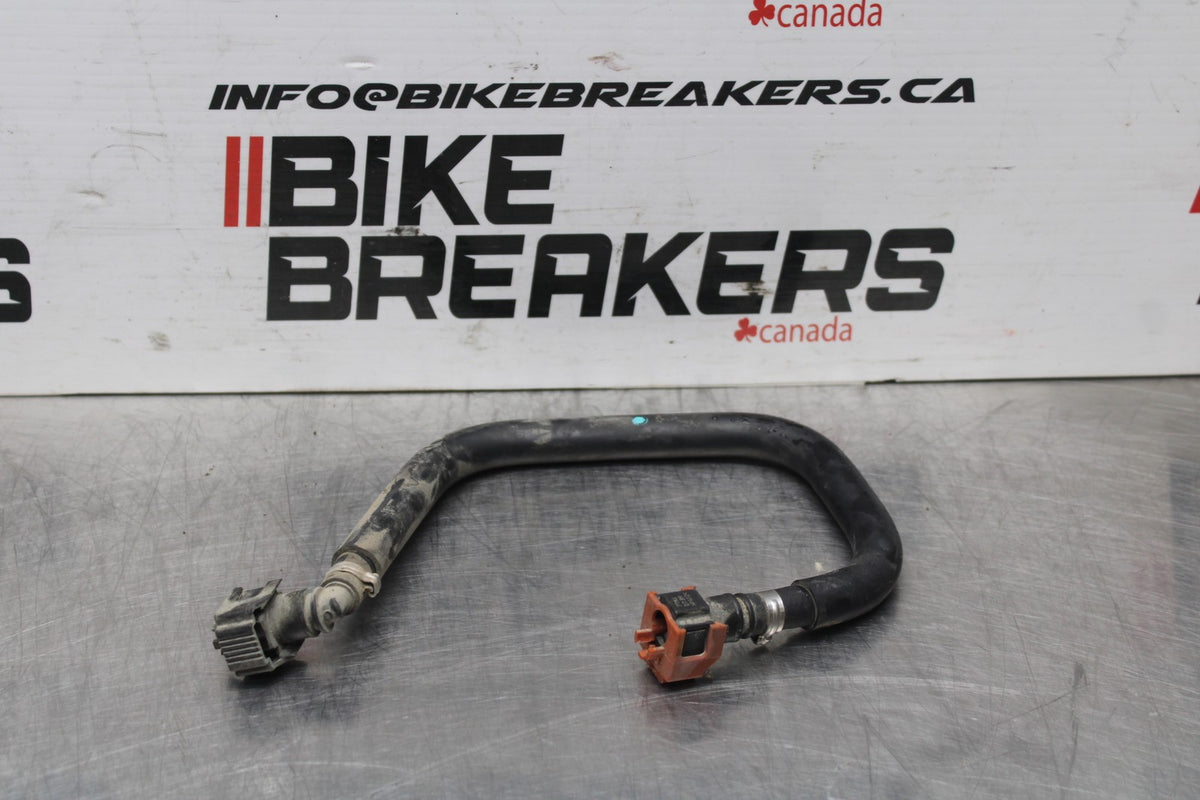 17-18 YAMAHA YZF R3 FUEL HOSE GAS LINE TUBE PIPE BB813