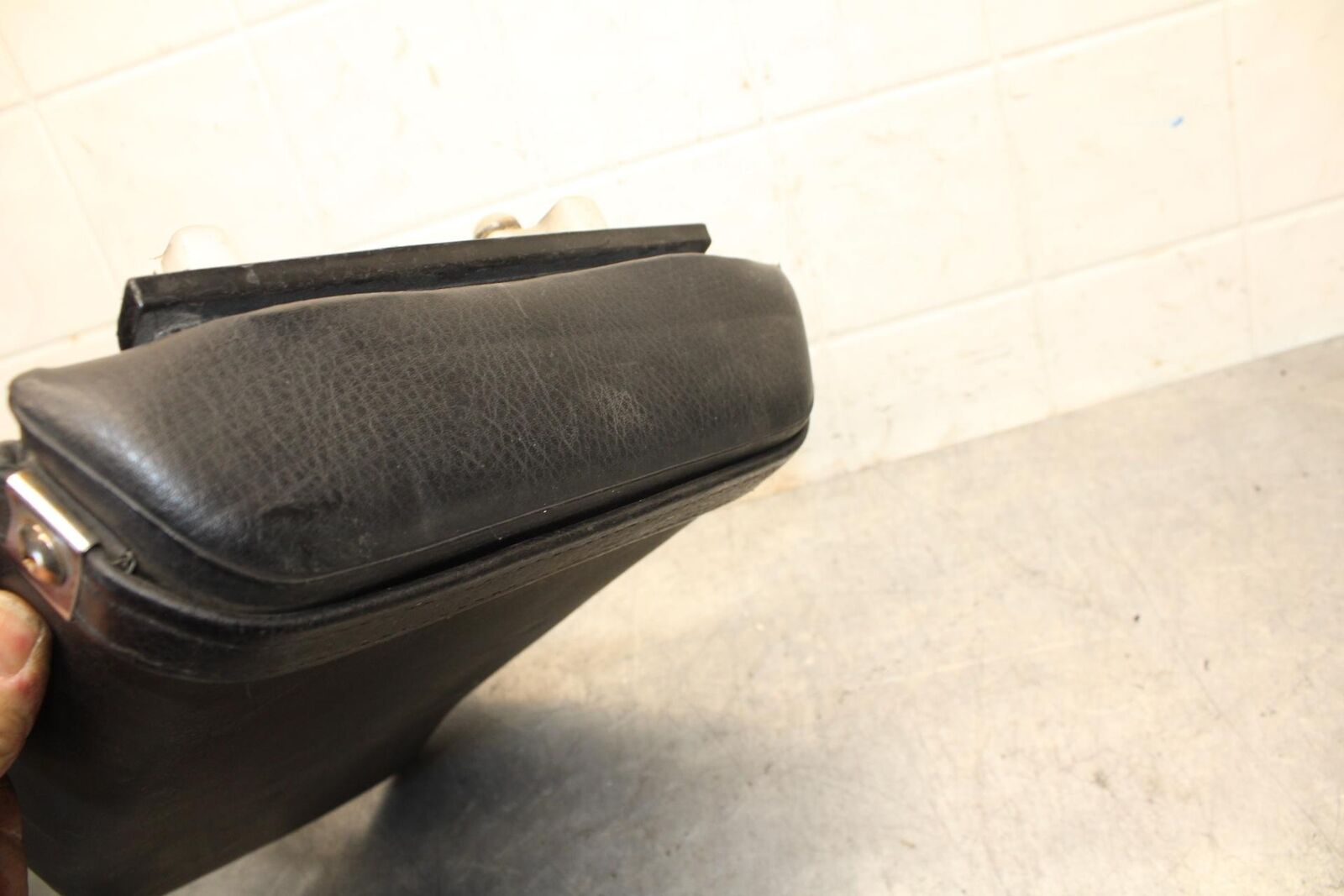 89-90 YAMAHA FZR600 REAR BACK PASSENGER TANDEM SEAT PAD SADDLE PILLION BB76