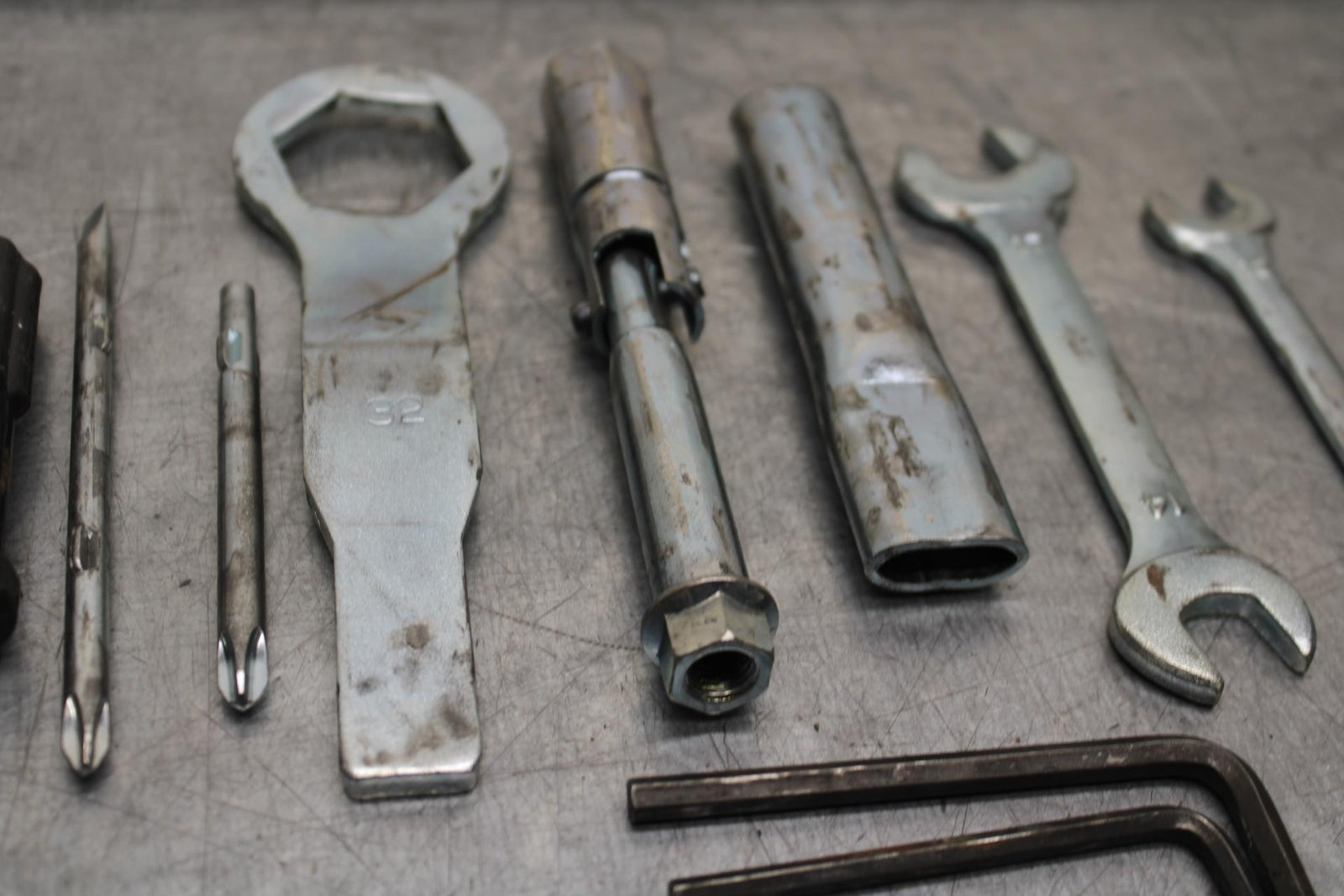 09-12 KAWASAKI NINJA ZX6R ZX600R STOCK TOOLS TOOL BAG KIT SET 56007-0052 BB617