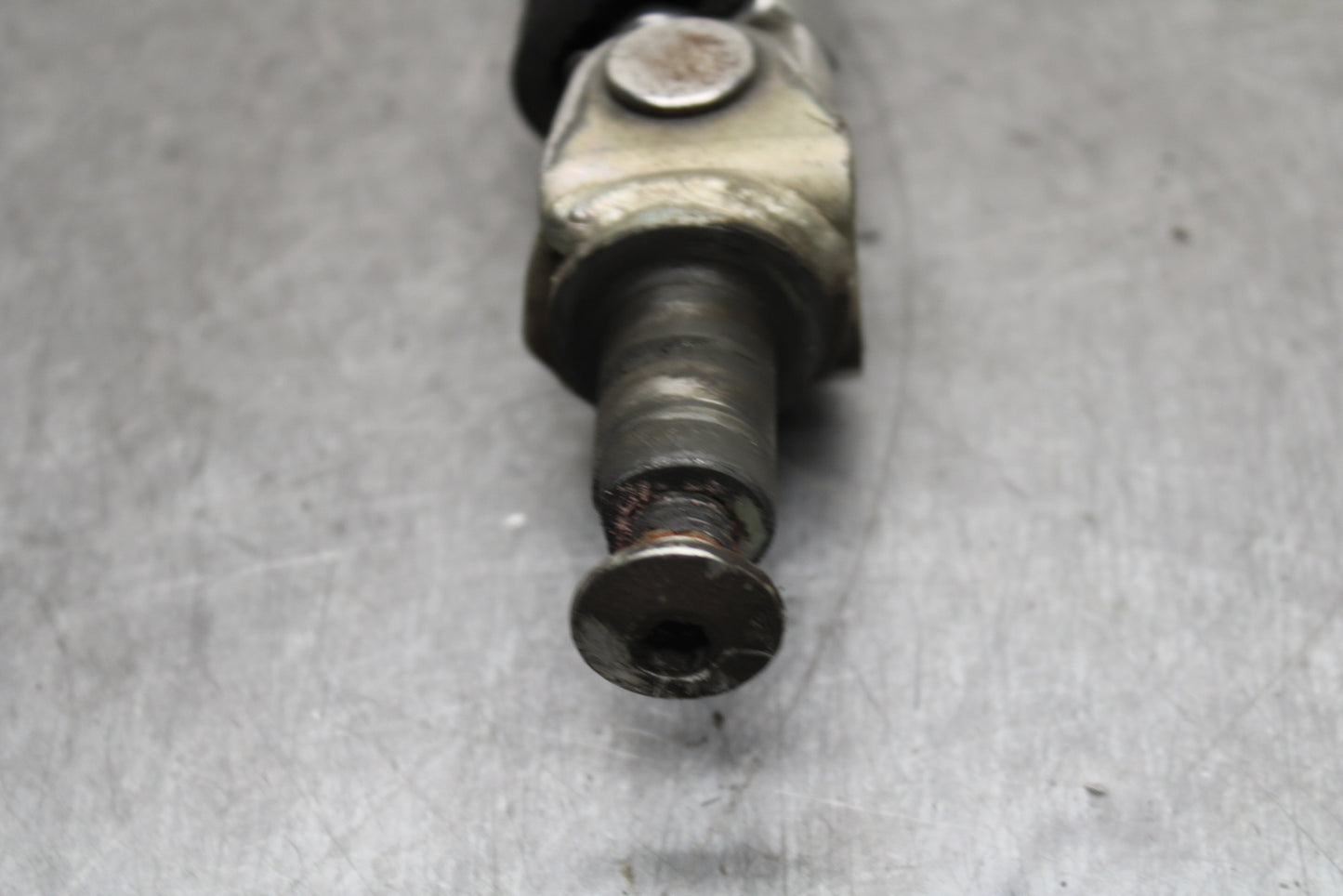 00-02 KAWASAKI NINJA ZX6R LEFT FRONT FOOT REST PEG STEP BB750