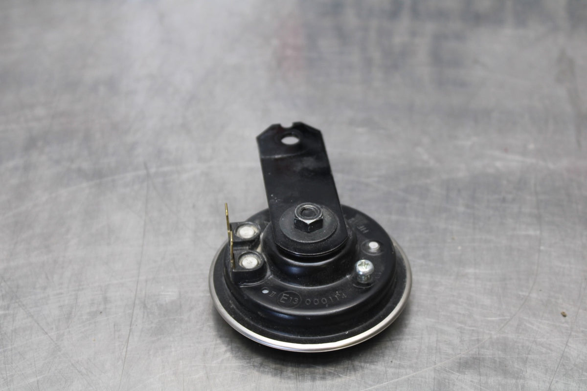 22-25 YAMAHA YZF R7 HORN SIGNAL BB182