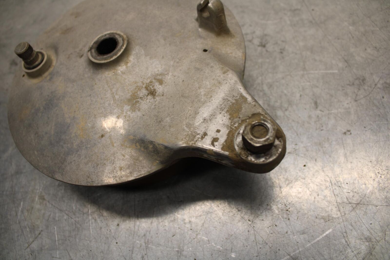 75 SUZUKI GT 550 REAR BRAKE HUB BB72