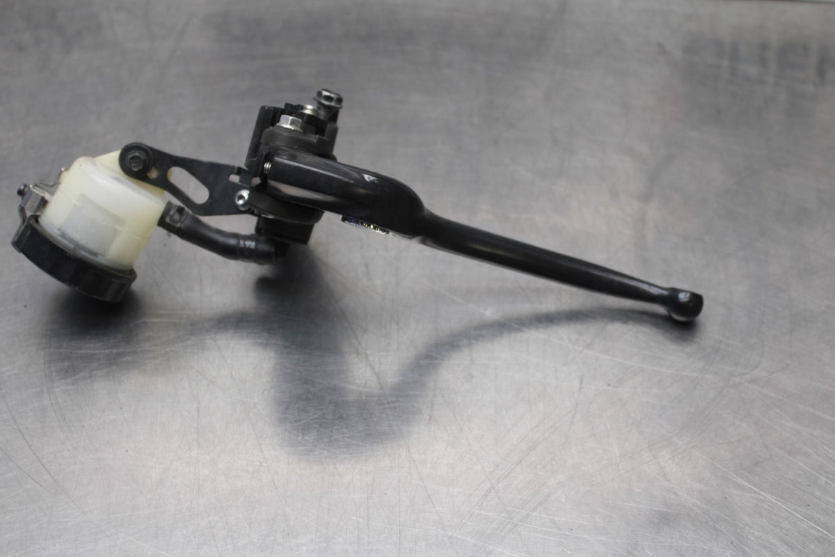 13-18 KAWASAKI NINJA ZX6R FRONT BRAKE MASTER CYLINDER w/ LEVER BB735