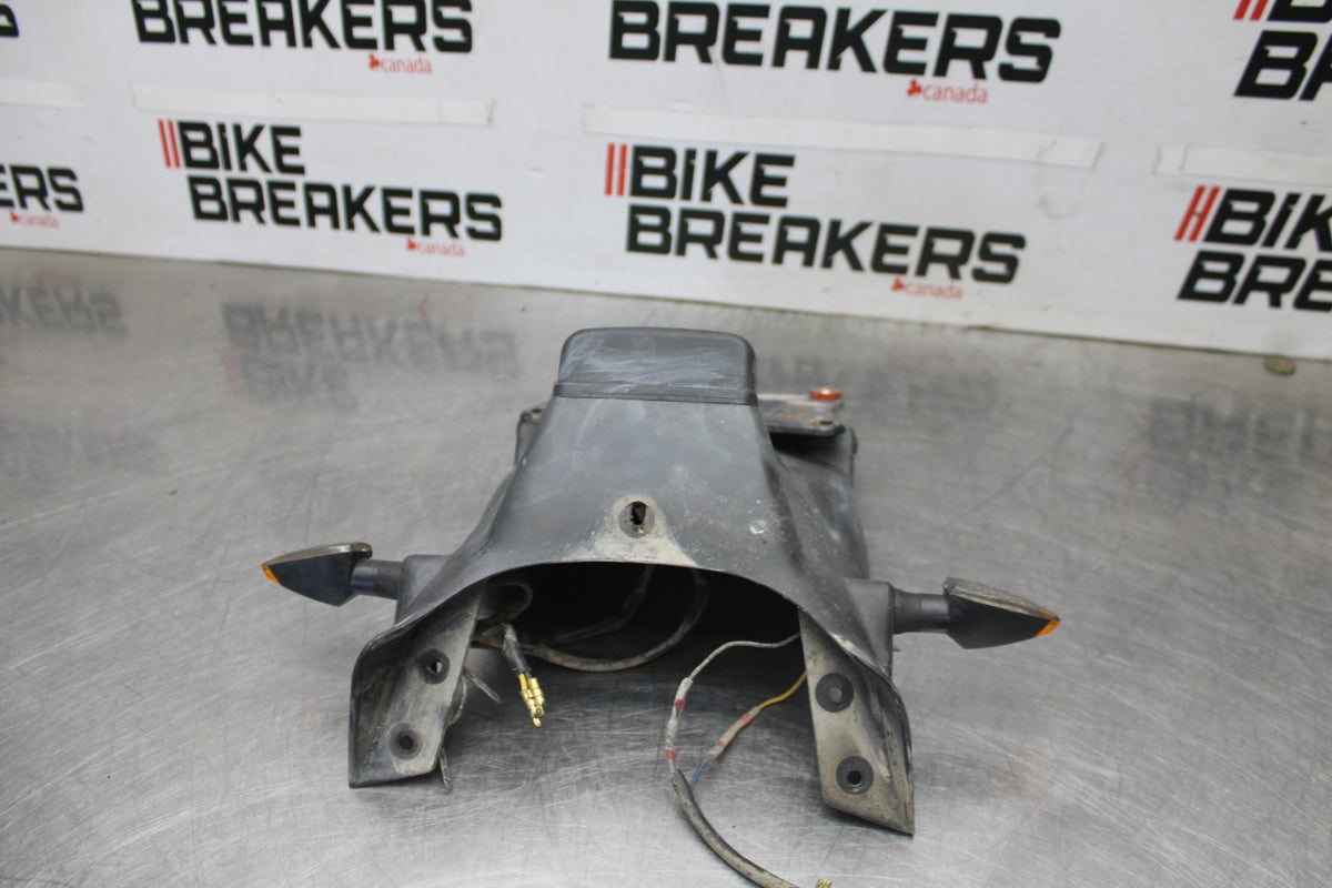 05 DUCATI SUPERSPORT 800 REAR BACK FENDER MUD GUARD BB913