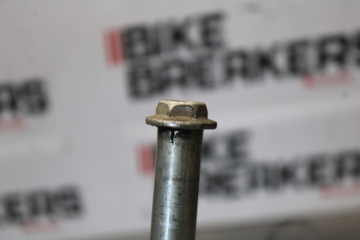 07 SUZUKI BOULEVARD M50 REAR AXLE BACK WHEEL RIM PIVOT BOLT AXEL BB897