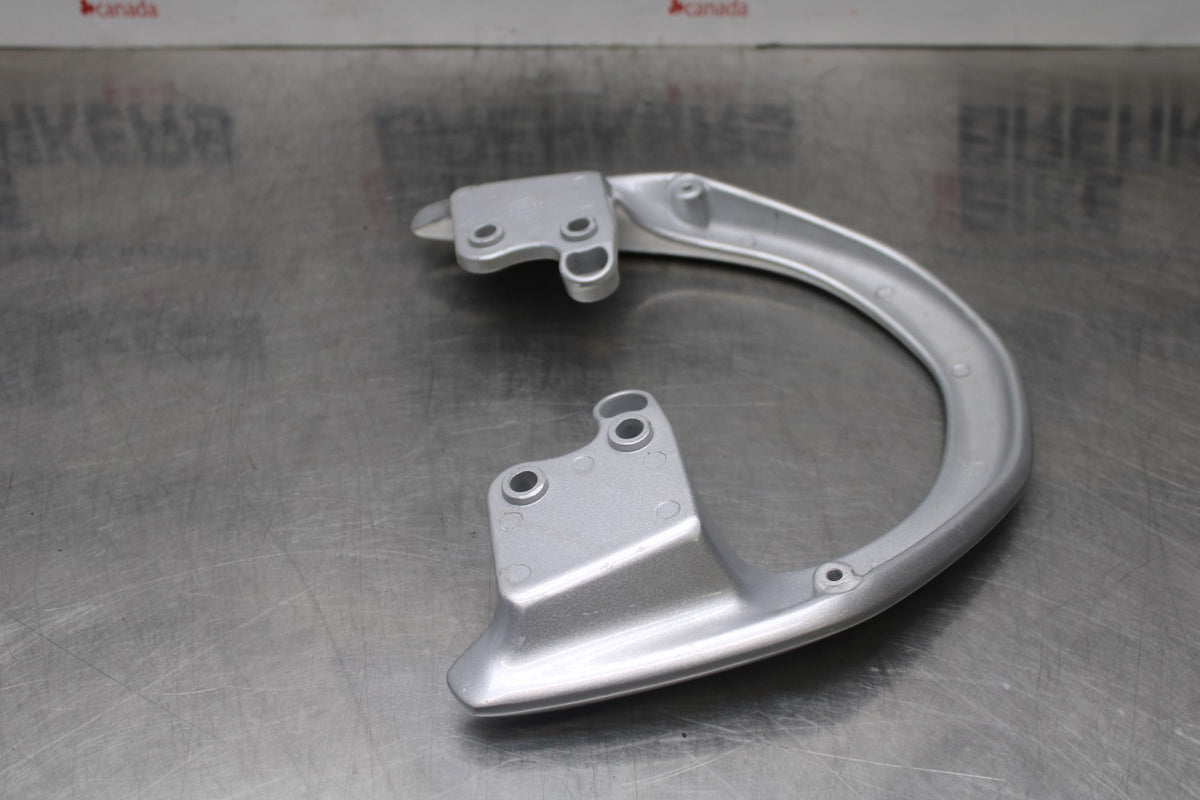 15 SUZUKI GW250F PASSENGER REAR SEAT GRAB BAR HANDLE BB789