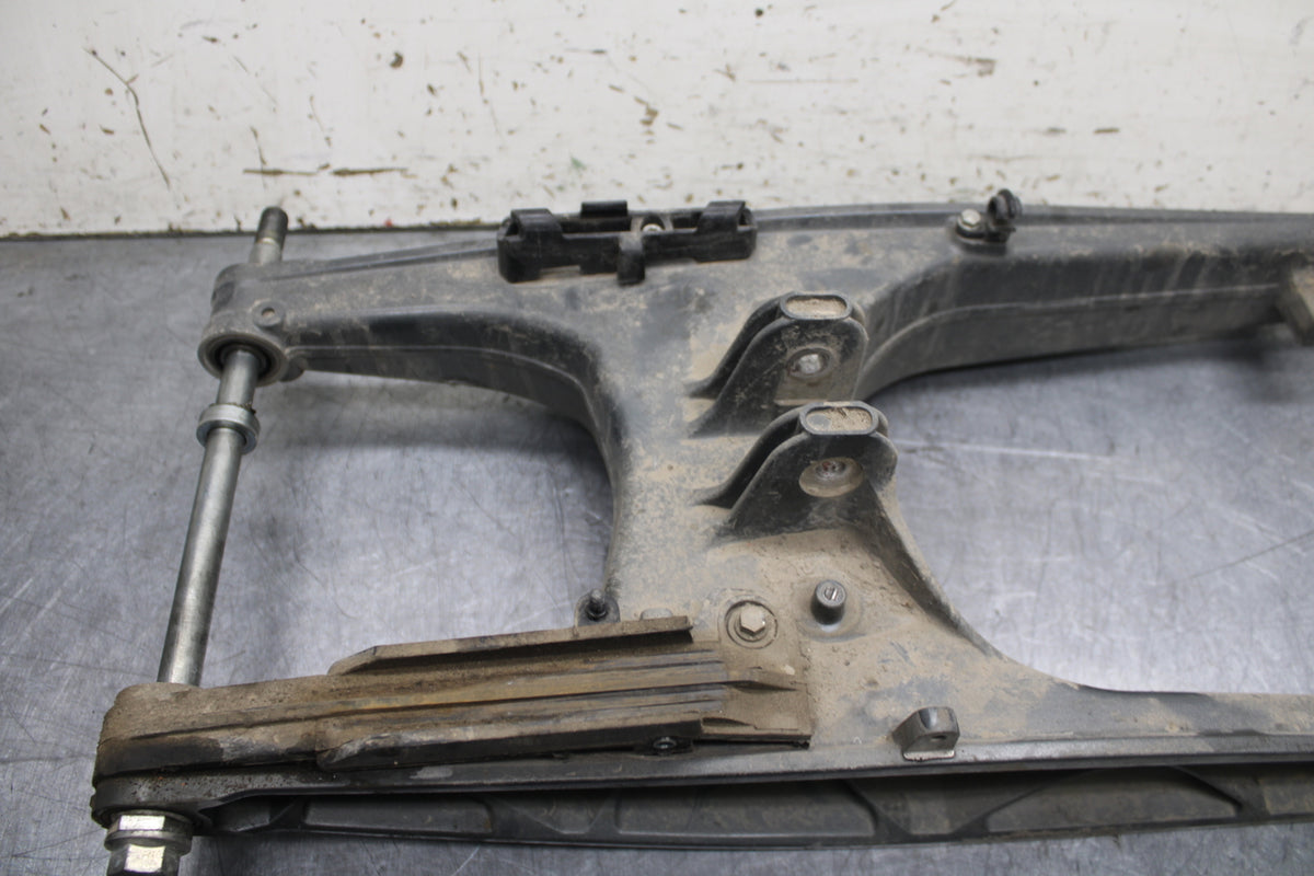 13-16 KTM 390 DUKE REAR SWINGARM BACK SUSPENSION SWING ARM BB748
