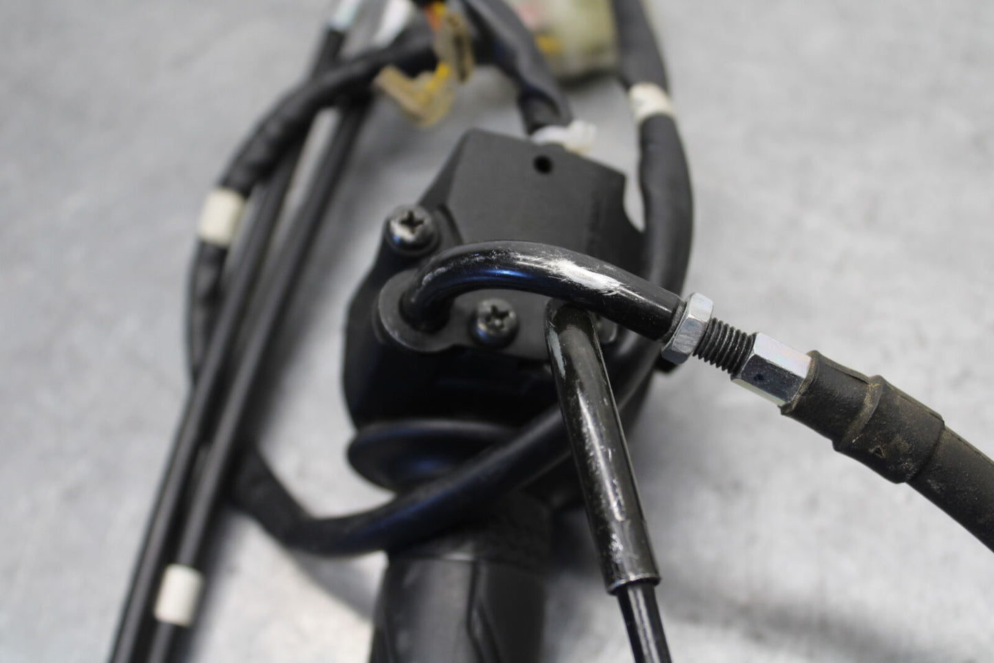 15-17 YAMAHA YZF R3 THROTTLE CABLE HOUSEING & CABLE SET BB651