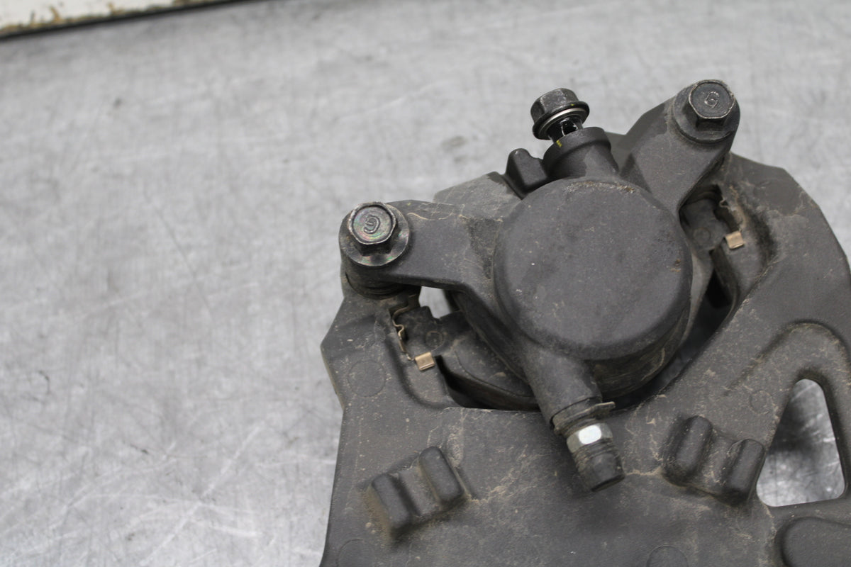 17-24 YAMAHA BOLT XVS950 REAR BACK BRAKE CALIPER W MOUNT BRACKET BB729