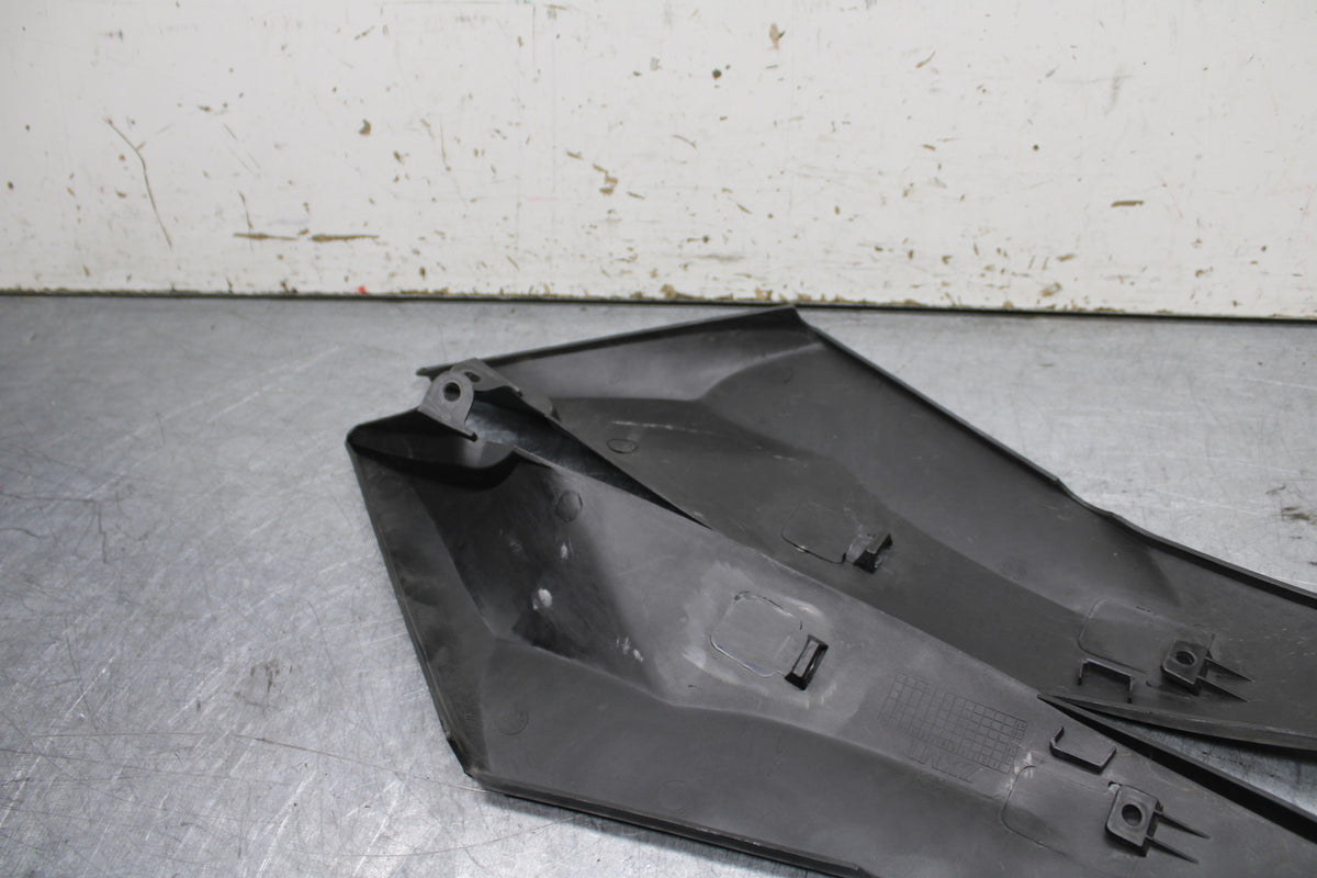 06 YAMAHA YZF R6 AFTERMARKET RIGHT LEFT FUEL TANK PANELS COVERS TRIM SET  BB716