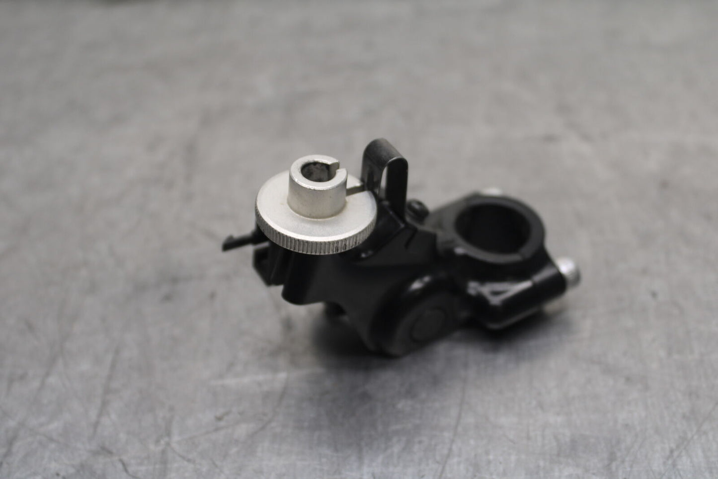 09-12 KAWASAKI NINJA ZX6R CLUTCH LEVER PERCH MOUNT BRACKET BB110