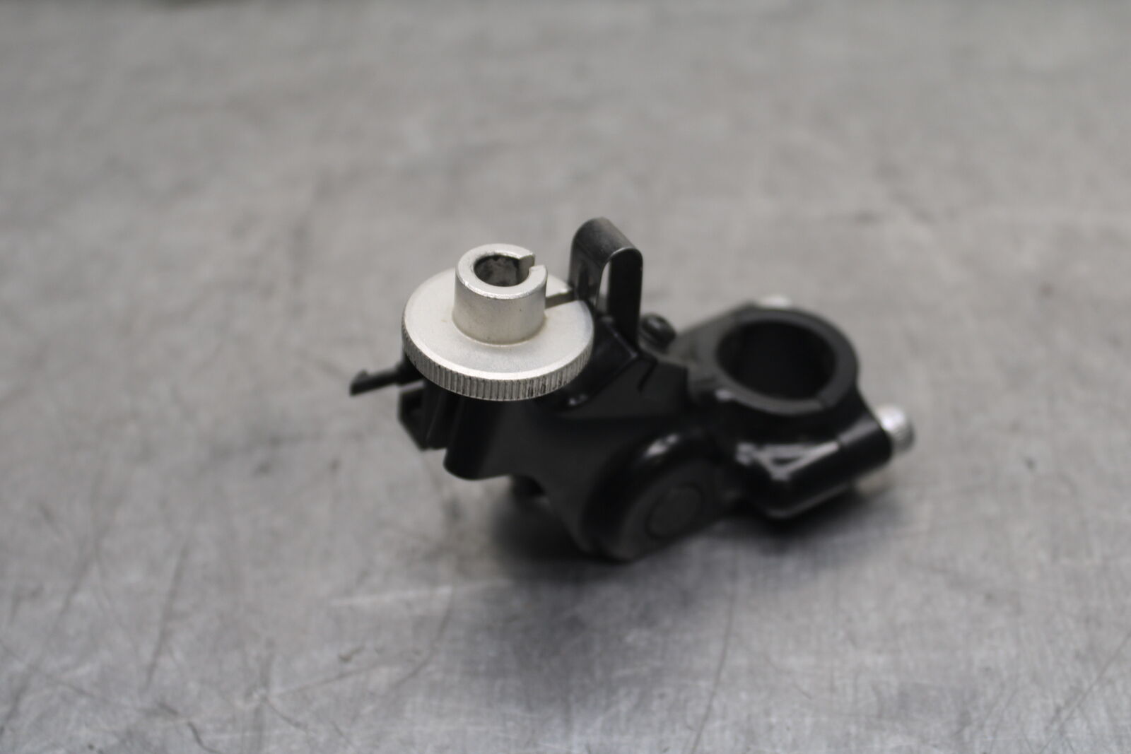 09-12 KAWASAKI NINJA ZX6R CLUTCH LEVER PERCH MOUNT BRACKET BB110