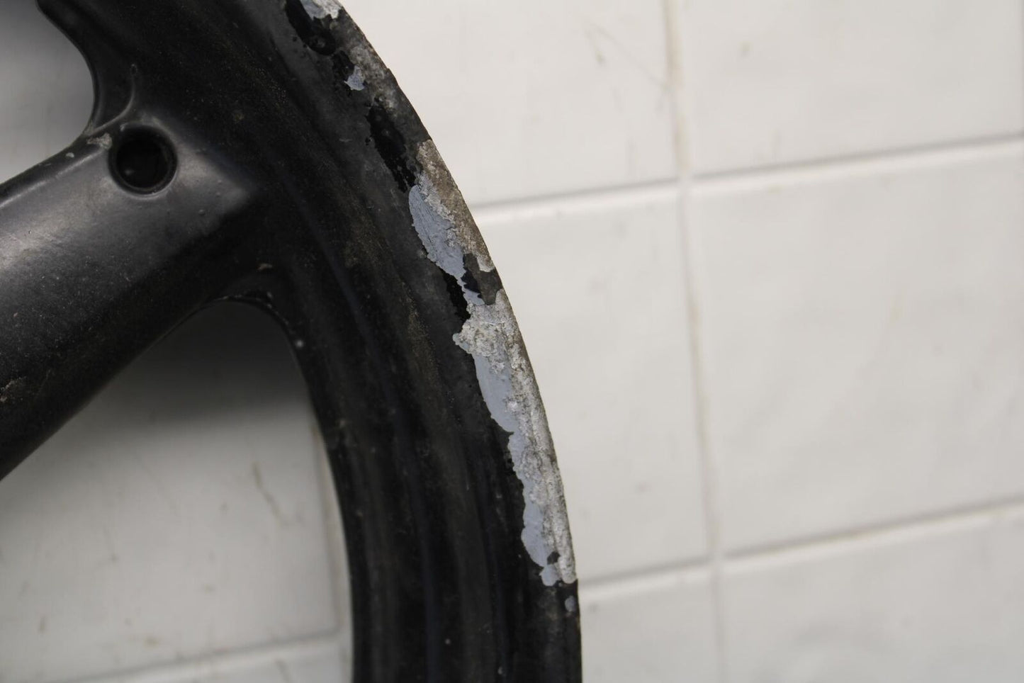 2000 Yamaha YZF R6 FRONT WHEEL BB558