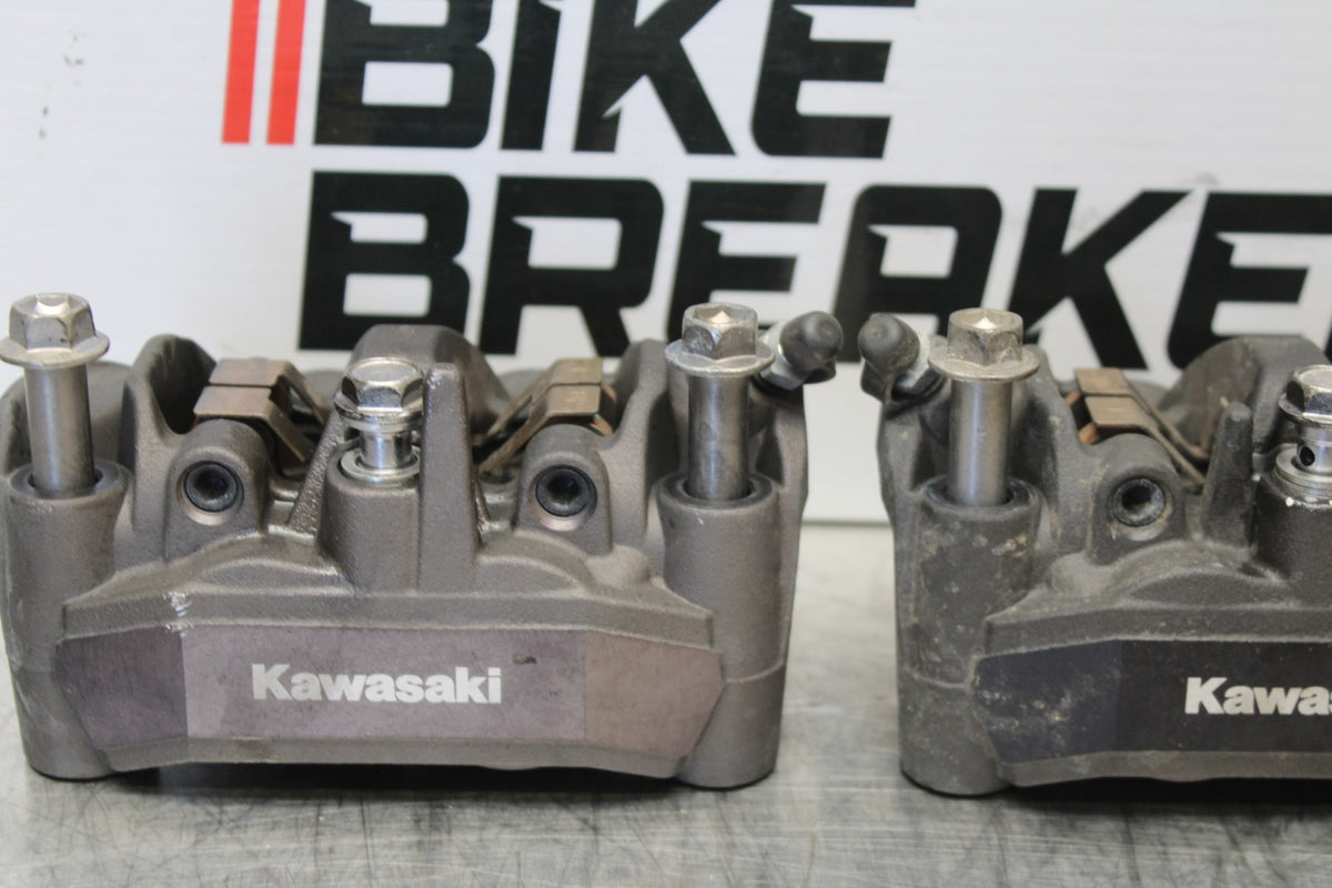22 KAWASAKI NINJA 1000SX RIGHT LEFT FRONT BRAKE CALIPER SET PAIR CALIPERS BB01