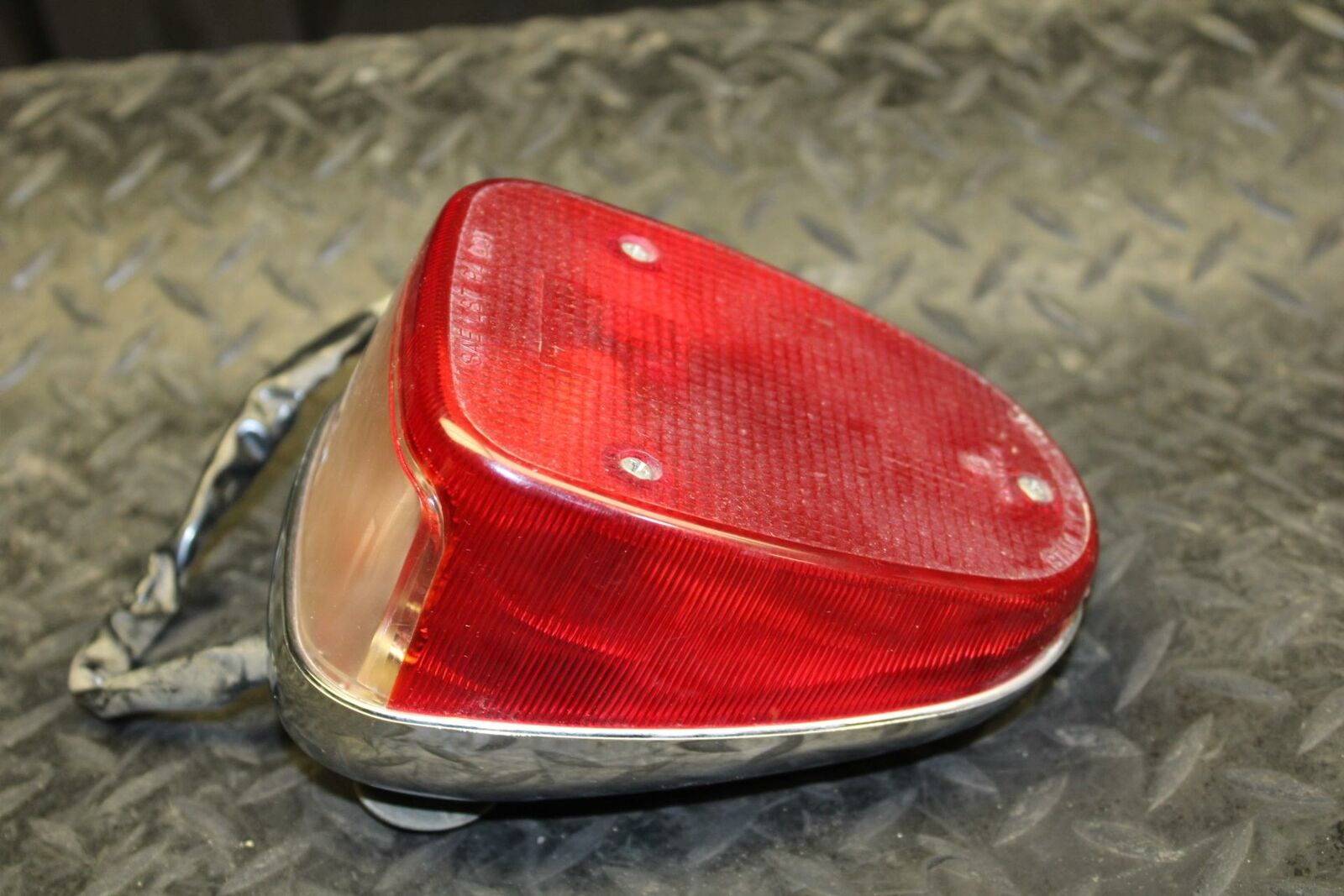 06-09 YAMAHA V STAR 1100 TAILLIGHT REAR TAIL BRAKE LIGHT BB184