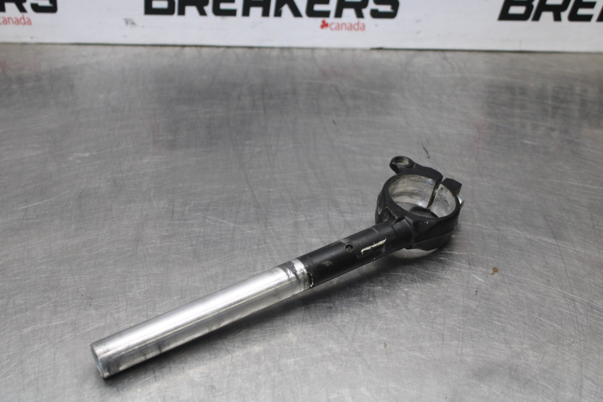 08 KAWASAKI ZX6R RIGHT CLIP ON HANDLEBAR BB896