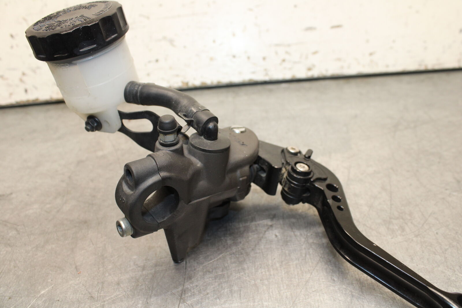 13-17 KAWASAKI NINJA ZX6R ZX636E FRONT BRAKE MASTER CYLINDER w/ LEVER BB735