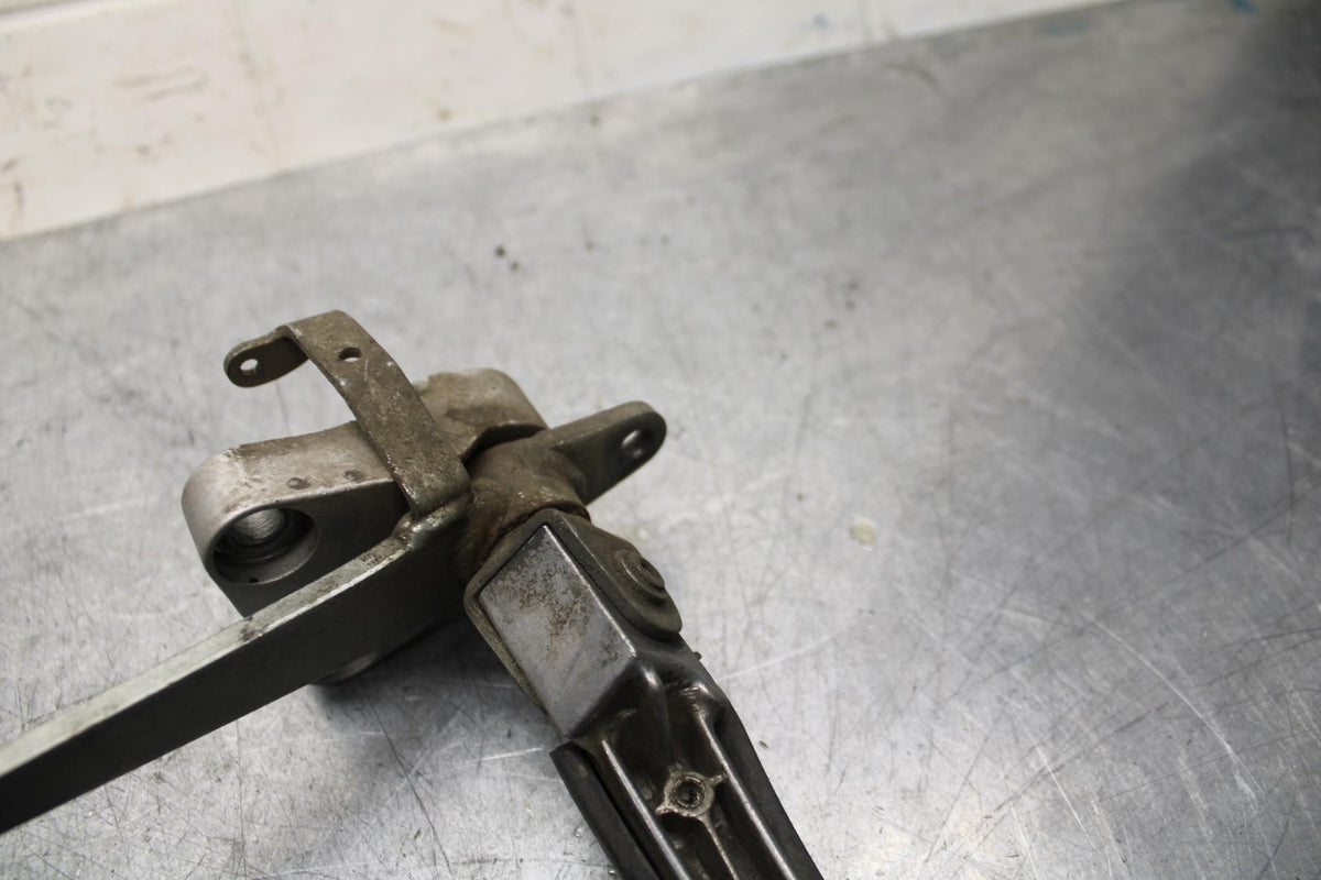 89-90 YAMAHA FZR600 RIGHT REARSET REAR SET DRIVER FOOT PEG PEDAL BB76