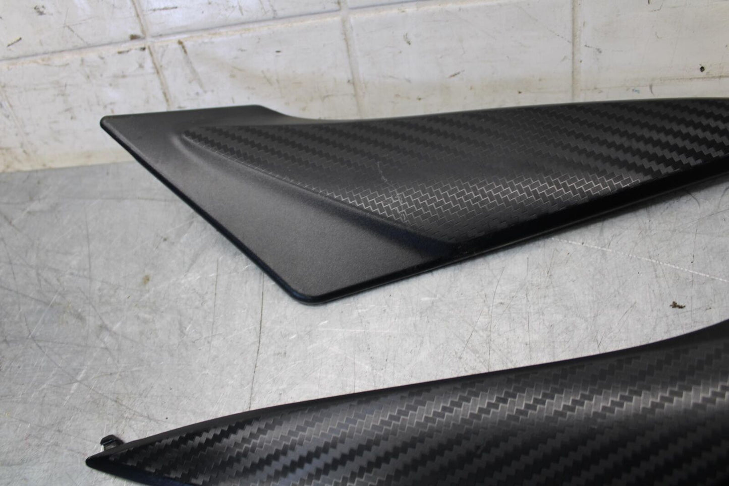 2017 Suzuki GSXR600 RIGHT LEFT GAS FUEL TANK PANELS COVERS TRIM SET COWLS  BB527