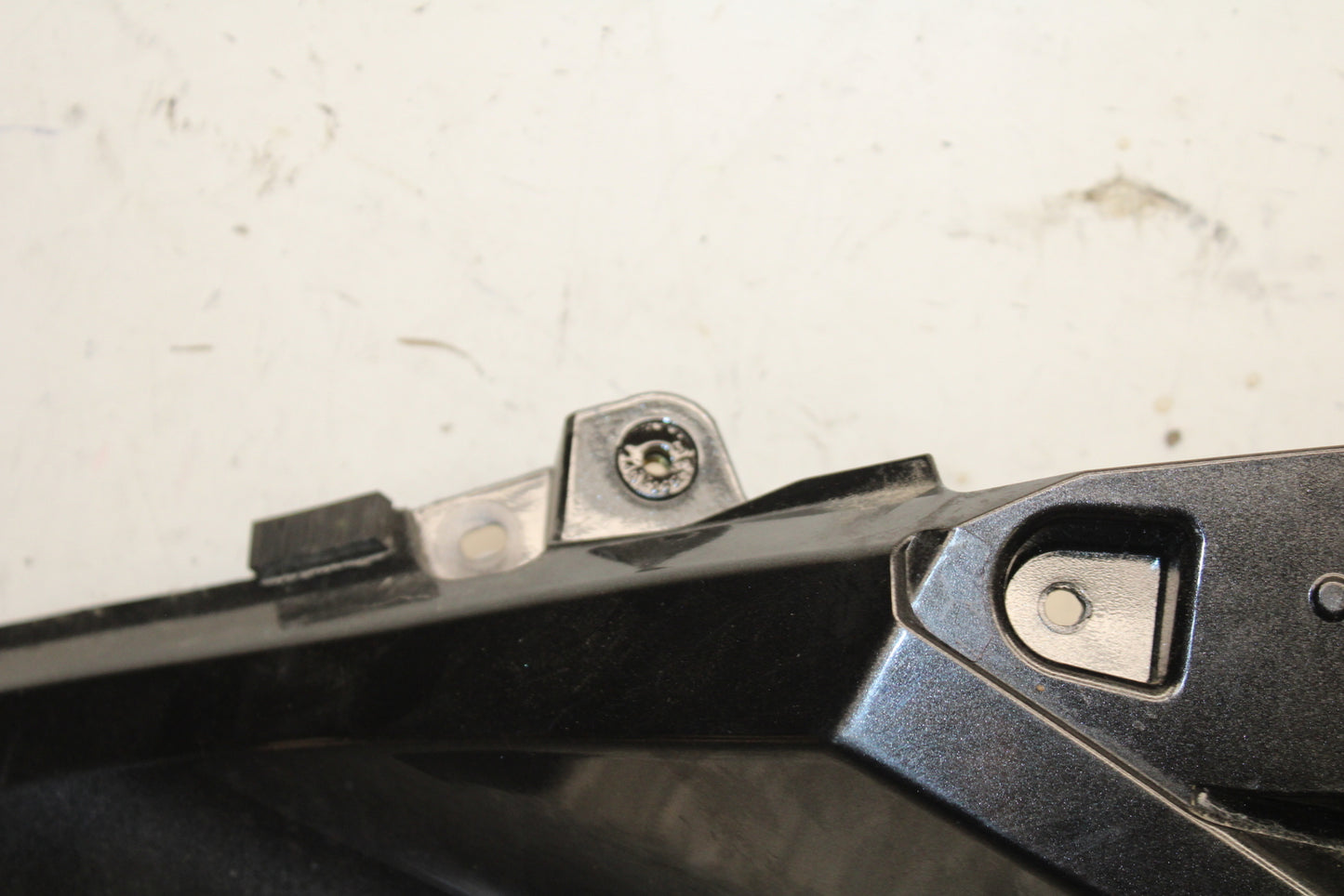 18-23 KAWASAKI NINJA 400 RIGHT MID UPPER SIDE FAIRING COWL PLASTIC BB660