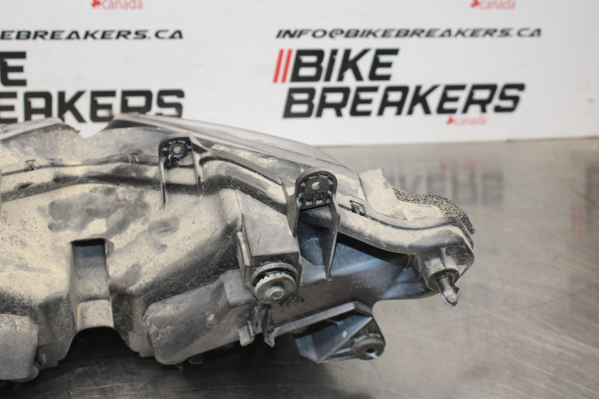 18-23 KAWASAKI NINJA 400 EX400 ABS FRONT HEADLIGHT HEAD LIGHT LAMP BB795