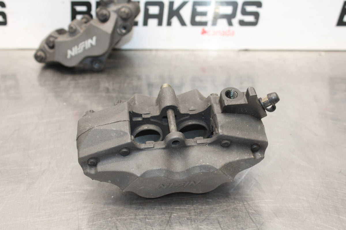 02-03 HONDA CBR954RR RIGHT LEFT FRONT BRAKE CALIPER SET PAIR CALIPERS BB497