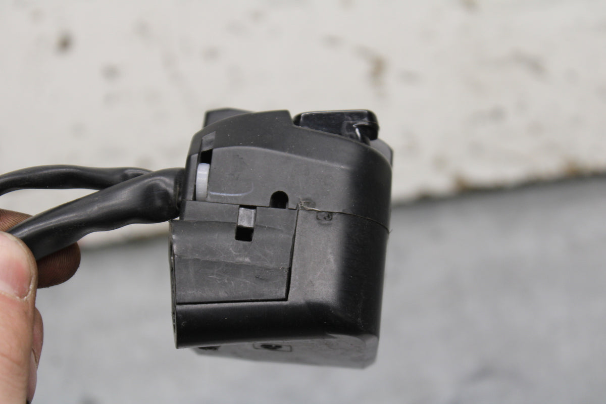 14-15 KAWASAKI NINJA 650 EX650F ABS RIGHT HANDLE KILL OFF START SWITCH BB741 