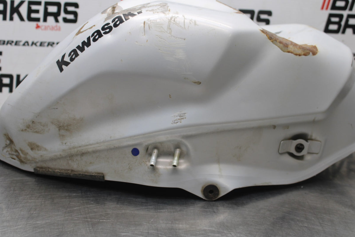 23-26 KAWASAKI NINJA ZX4RR GAS TANK FUEL CELL PETROL RESERVOIR BB872