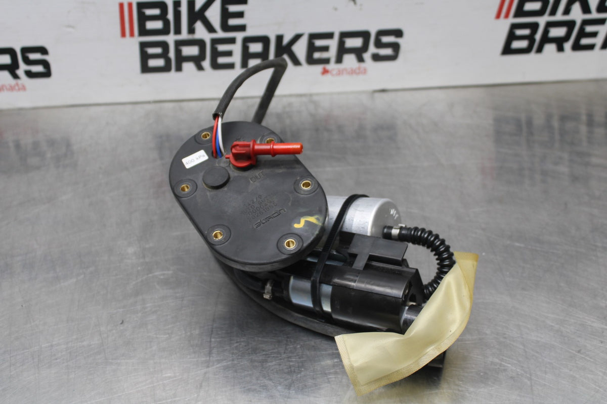 19 MOTO GUZZI V7 III FUEL PUMP GAS PETROL SENDER UNIT BB831