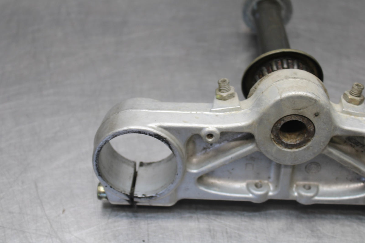 05 DUCATI SUPERSPORT 800 FRONT FORKS CLAMP LOWER TRIPLE TREE STEM BB913