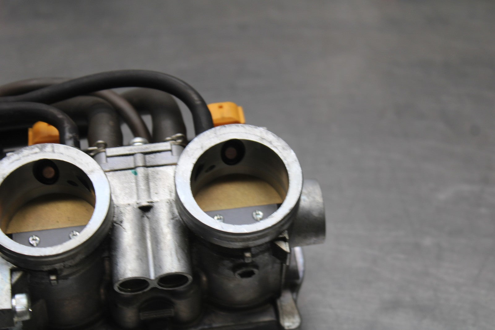 13-24 HONDA CBR600RR MAIN FUEL INJECTORS / THROTTLE BODIES BB772
