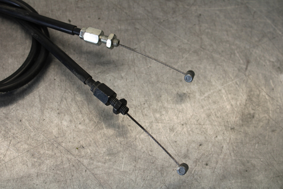 09-14 YAMAHA YZF R1 THROTTLE CABLES LINES 14B-26302-01-00 BB696