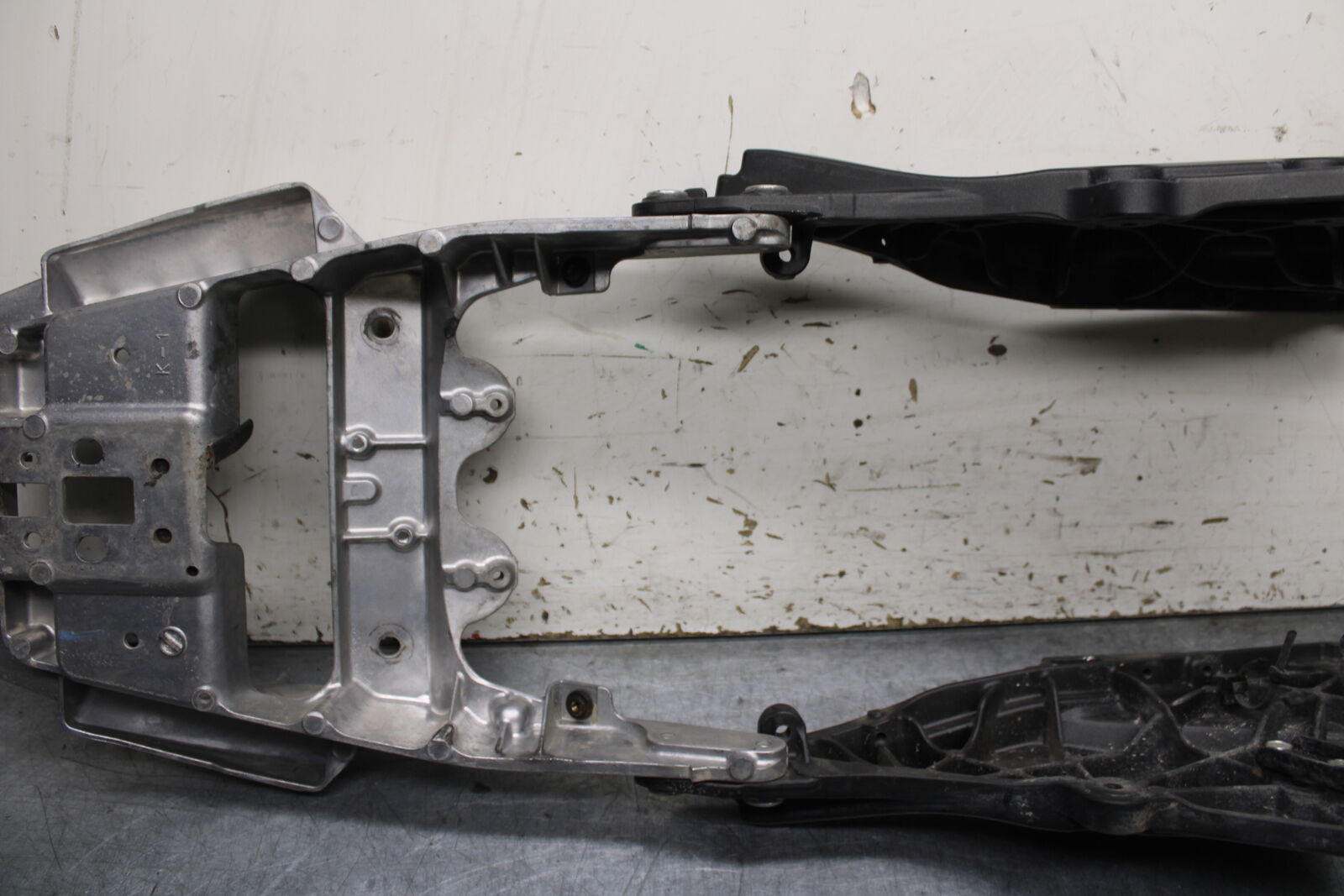 12-13 KAWASAKI Z1000 REAR SUBFRAME BACK SUB FRAME BB743